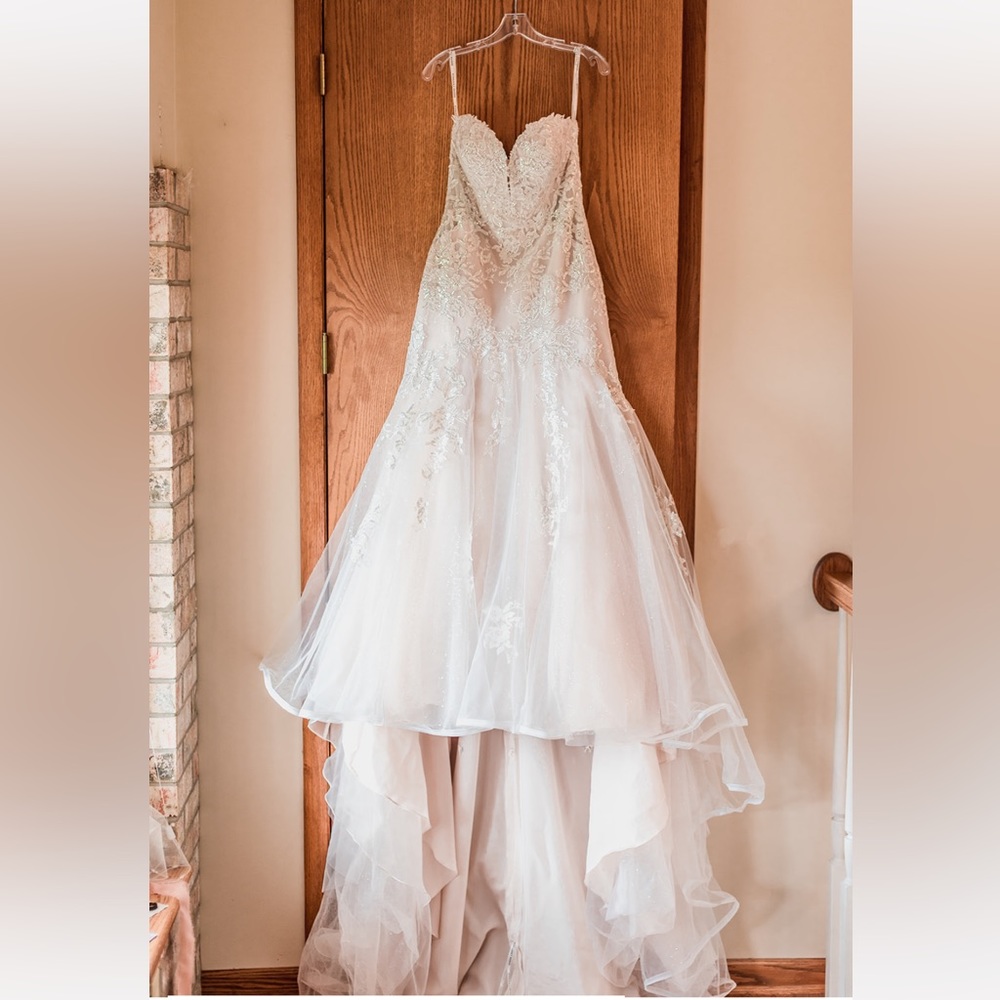 Wedding Dress *Altered* Essence of Australia Fit & Flare/Mermaid size 14 - Picture 5 of 7